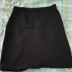 😍(NEVER USED) Black Skirt